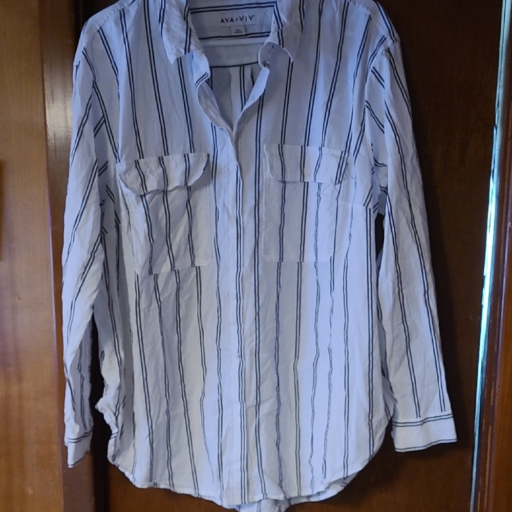 Men's White and Black Striped Shirt